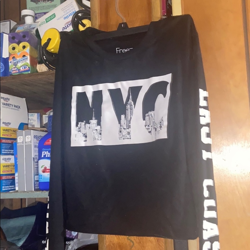 Black East Coast NYC Long Sleeve Crop Top